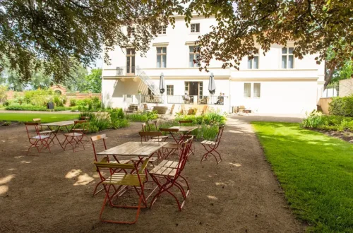 Villa_Cafe_01